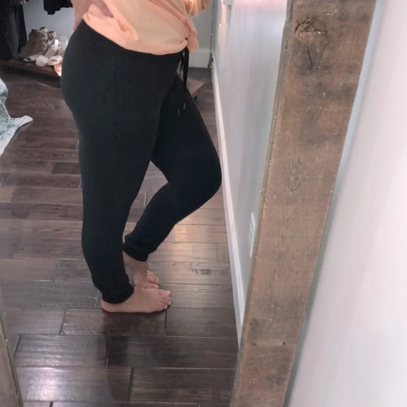 BCG medium cozy lounge joggers with drawstring - Picture 2 of 5